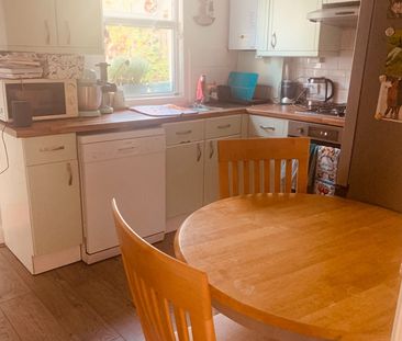 2 Bed Terraced House, Tamworth Lane, CR4 - Photo 4