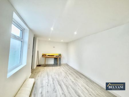 4 bedroom terraced house to rent - Photo 5