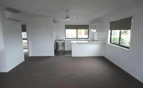 MODERN THREE BEDROOM FULLY AIR CONDITIONED TOWNHOUSE - Photo 1