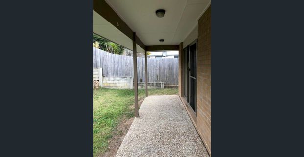 16 Kenneth Drive, Augustine Heights, Qld 4300 - Photo 1