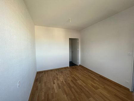 Superbe T3 + terrasse 89m² Refait à Neuf Secteur Cours Fauriel - Photo 4