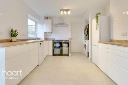 1 bedroom in a house share to rent - Photo 5