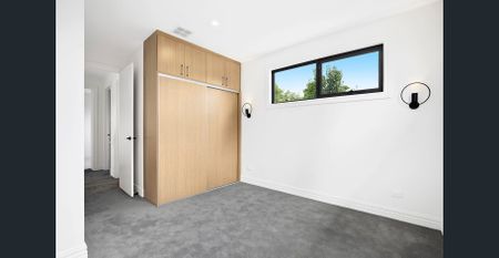 3 BEDROOM, 3 BATRHOOM,PLUS STUDY DOUBLE STOREY TOWNHOUSE! - Photo 4