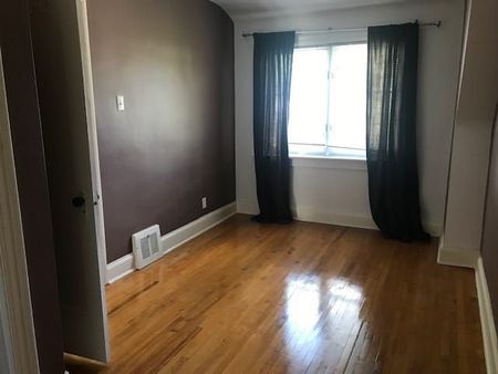 For Lease - 159 Avondale Avenue, Toronto, Ontario - Photo 2