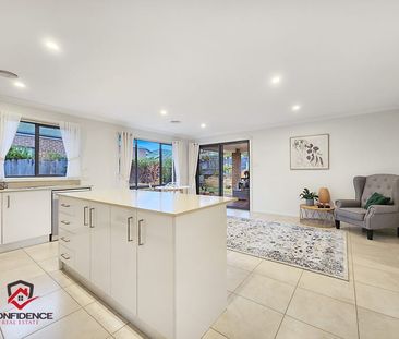 10 Munjuwa Street, Ngunnawal ACT 2913 - House For Rent | Domain - Photo 5