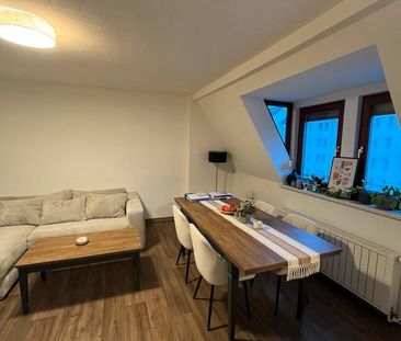 Nachmieter gesucht: Attraktive 3-Zimmer-Wohnung mit Balkon - Photo 2