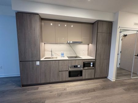 For Lease - 8 Interchange Way Unit# 3110, Vaughan, Ontario - Photo 4