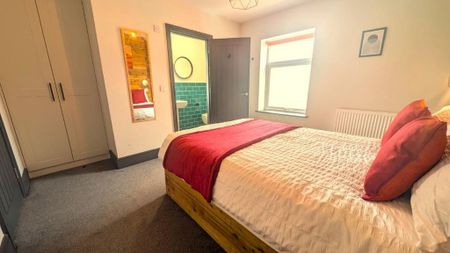 1 bedroom in a house share to rent - Photo 5