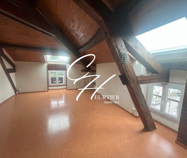 RIVES - APPARTEMENT T2 - SOUS TOIT - Photo 3