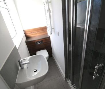 House share to rent - Photo 2