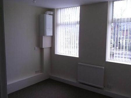 One bedroom studio type apartments from £390 PCM - Photo 5