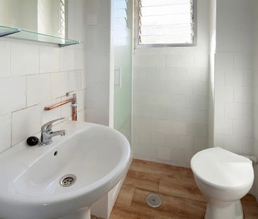 Calle Ter, Sevilla, Andalusia 41009 - Photo 3