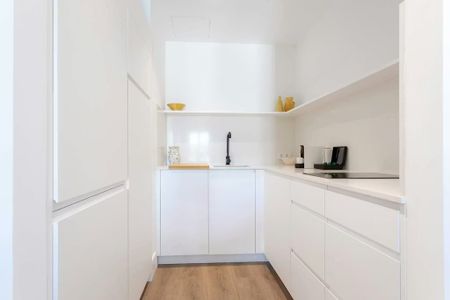 Calle Betis, Sevilla, Andalusia 41010 - Photo 4