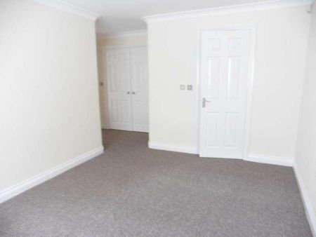 Denefield Gardens, Tilehurst, Reading, RG31 - Photo 5