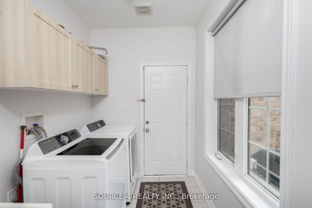 For Lease - 129 Barons Street, Vaughan, Ontario - Photo 4