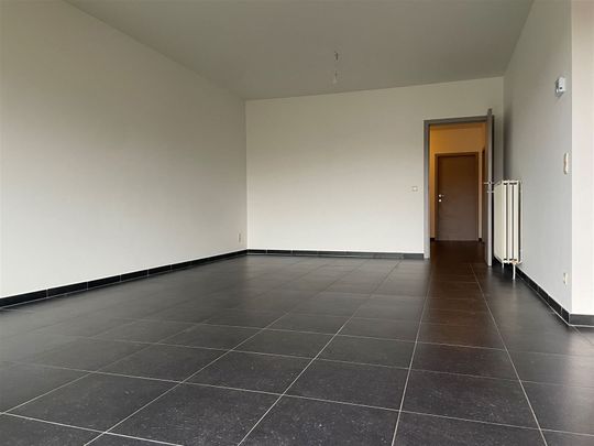 Recent 3-slaapkamerappartement in kindvriendelijke verkaveling. - Photo 1