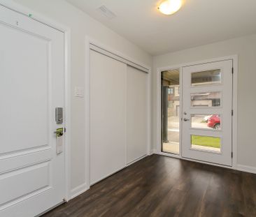 For Lease - 702 DONERAILE Walk, Barrhaven, Ontario - Photo 5