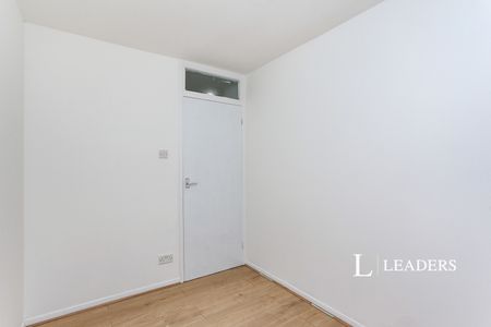 2 bedroom apartment to rent Elsinore Road, London, SE23 - Photo 5