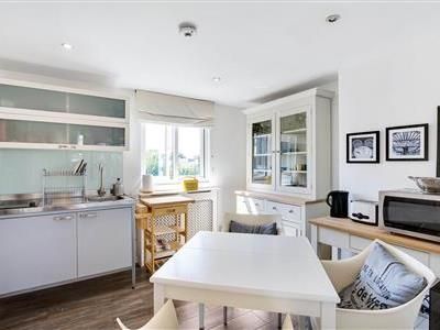 Crescent Lane, SW4 - Photo 2