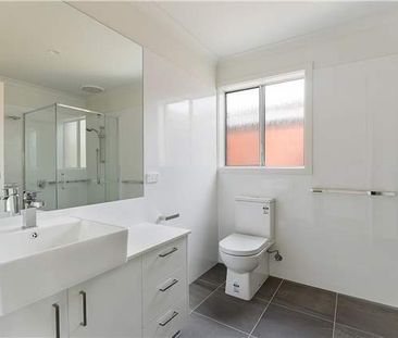 TWO BEDROOM | LOW MAINTENANCE | GREAT LOCATION - Photo 5