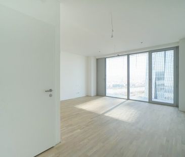 DC2 – Architektonische Klarheit, ergänzt durch eine umlaufende Logg... - Photo 1