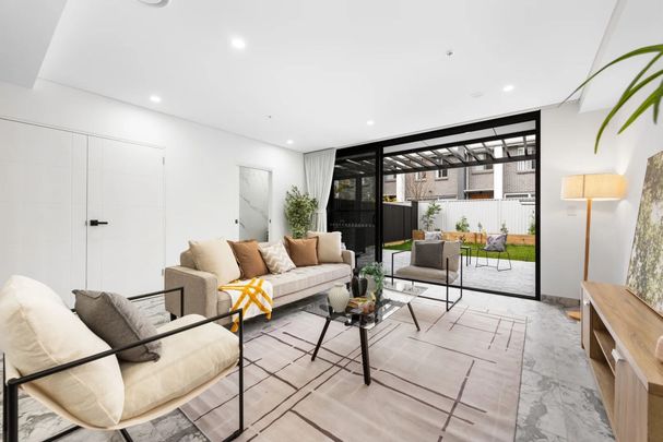 Brand-New Four-Bedroom Townhouse in Prime Location - Photo 1