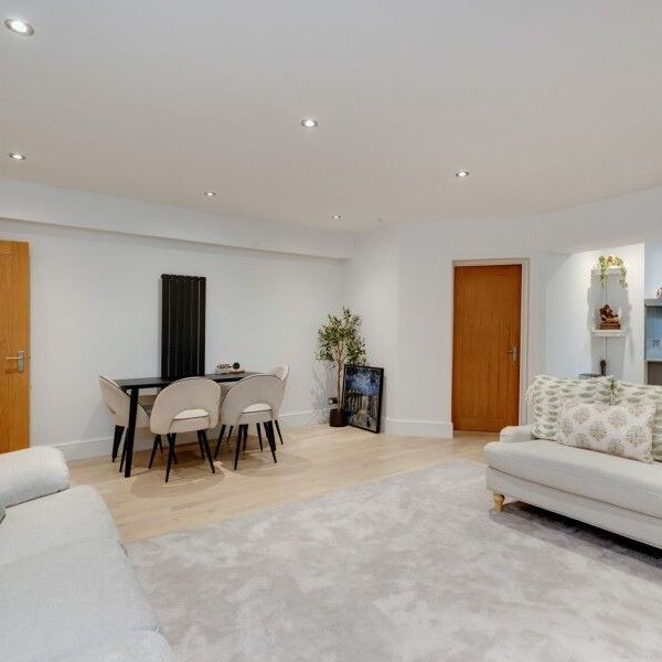 2 Bedroom Apartment To Let - Photo 1