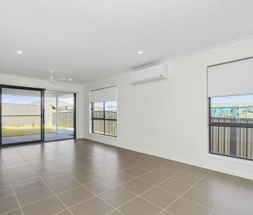 3 Bedroom Low Maintenance Duplex - Photo 3