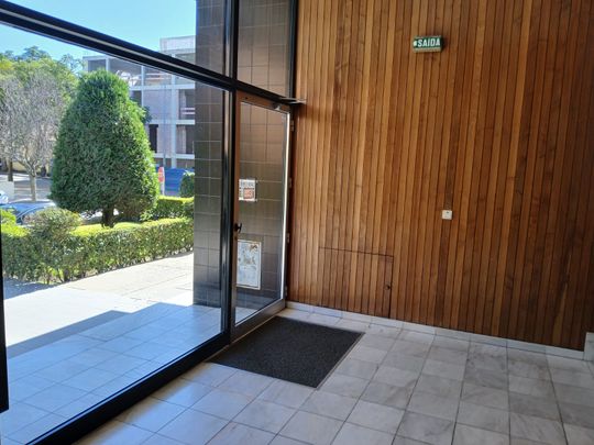 Apartamento T2 no Centro da Senhora da Hora em Matosinhos - Photo 1