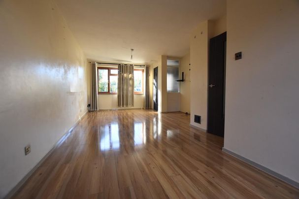 3 bedroom end of terrace house to rent - Photo 1