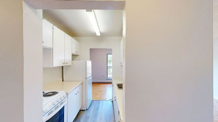 Regency Court Apartments and Townhomes - Photo 2