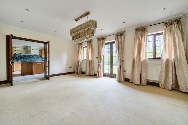 4 bedroom detached house to rent - Photo 1