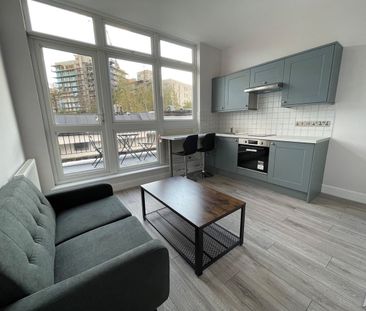1 Bed Flat, High Street, W3 - Photo 3