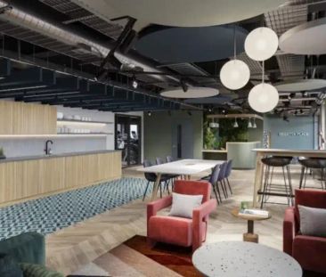 Large Classic Ensuite - Photo 6