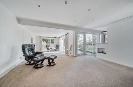 3 bedroom semi-detached house to rent - Photo 5