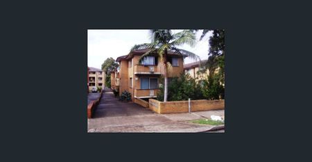 2 bedroom unit 5 minutes from train station - Photo 4