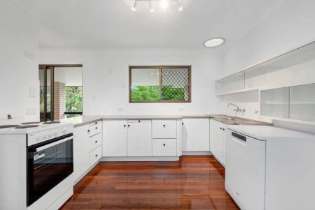 COMFORTALE LIVING IN NORTHGATE&mldr; - Photo 3