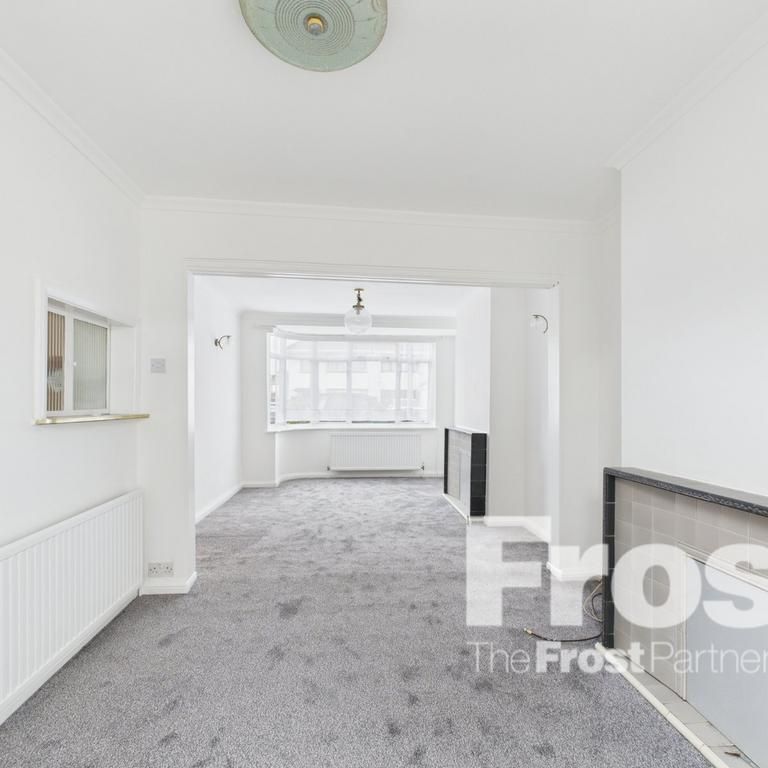 3 bedroom semi-detached house to rent - Photo 1