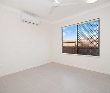 17 Carabeen Court, Mount Low QLD 4818 - House For Rent | Domain - Photo 6