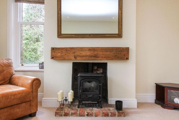 2 bedroom maisonette to rent - Photo 1