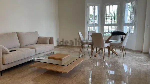 Alquiler de dúplex en Urbanización Los Naranjos de Marbella - Photo 1