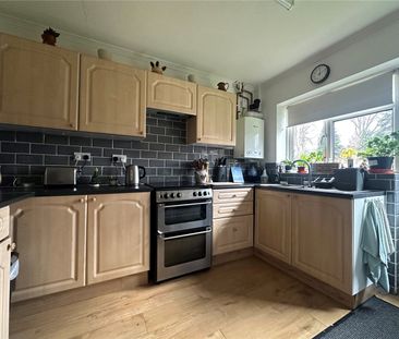 2 bedroom bungalow to rent - Photo 3