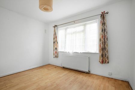 Hampton Road, TW2, London - Photo 3