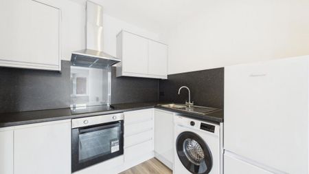 2 bedroom apartment to rent - Photo 5