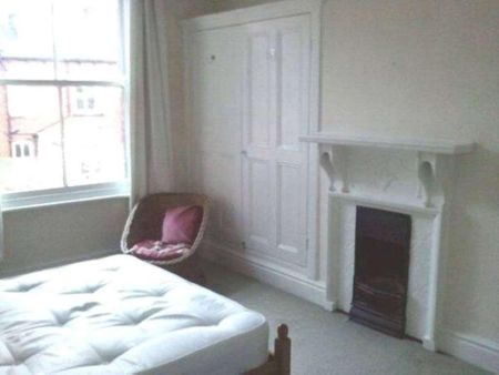 4 bedroom terraced house to rent - Photo 3