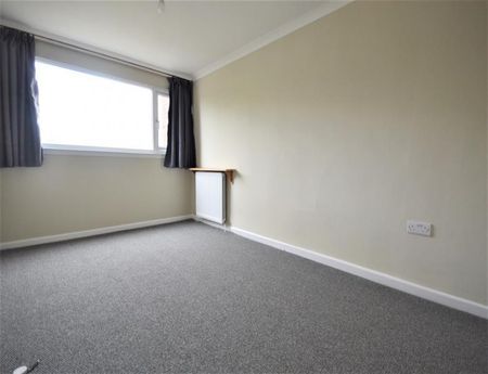 3 Bedroom Terraced To Let - Photo 3