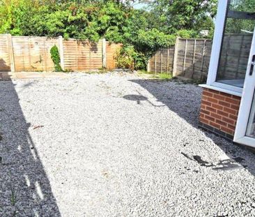 2 bedroom semi-detached house to rent - Photo 5