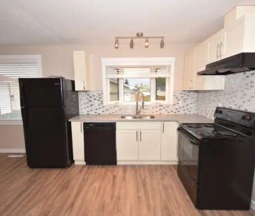 8504 135A Avenue Northwest, Edmonton, Alberta, Canada, T5E 1R6 | 85... - Photo 1