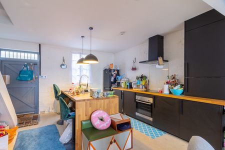 2 Bed Semi-Detached House, Florist Mews, SE6 - Photo 4