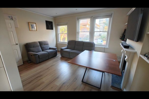 2 Bed Maisonette, St Dunstan's Road, W6 - Photo 1